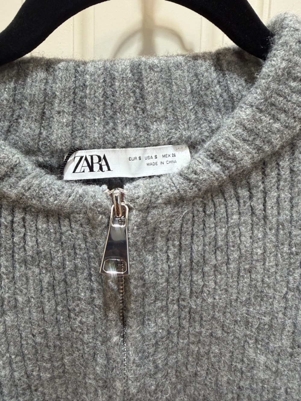 ZARA Grey Ribbed Zip-Up Crew Sweater - Picture 2 of 3